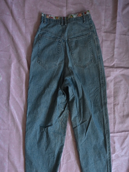 Lizwear Vintage Light Wash High-Rise Jeans w/ Floral Waistband – Size 8 🌸 - Picture 6 of 6